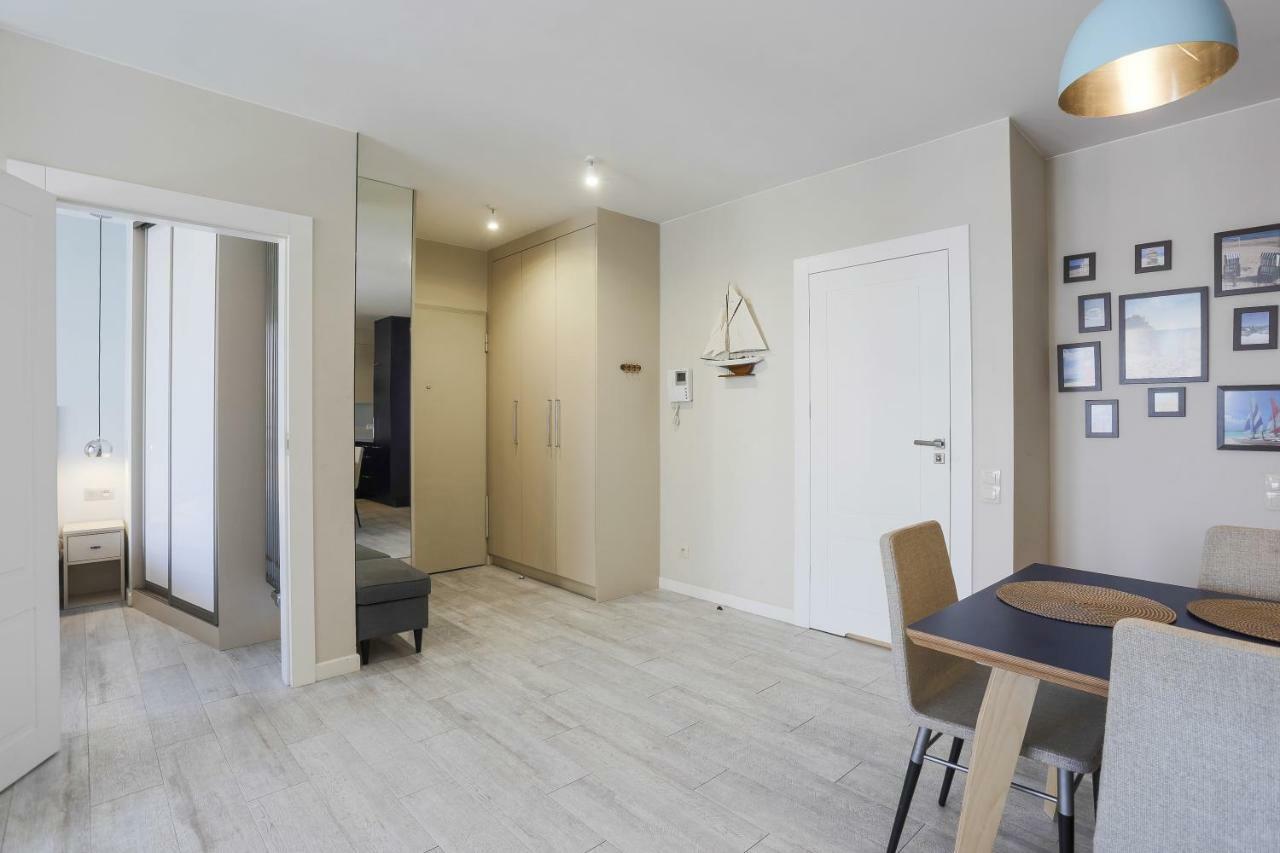 Unique Motlawa Riverbank Apartment Gdańsk Exteriör bild
